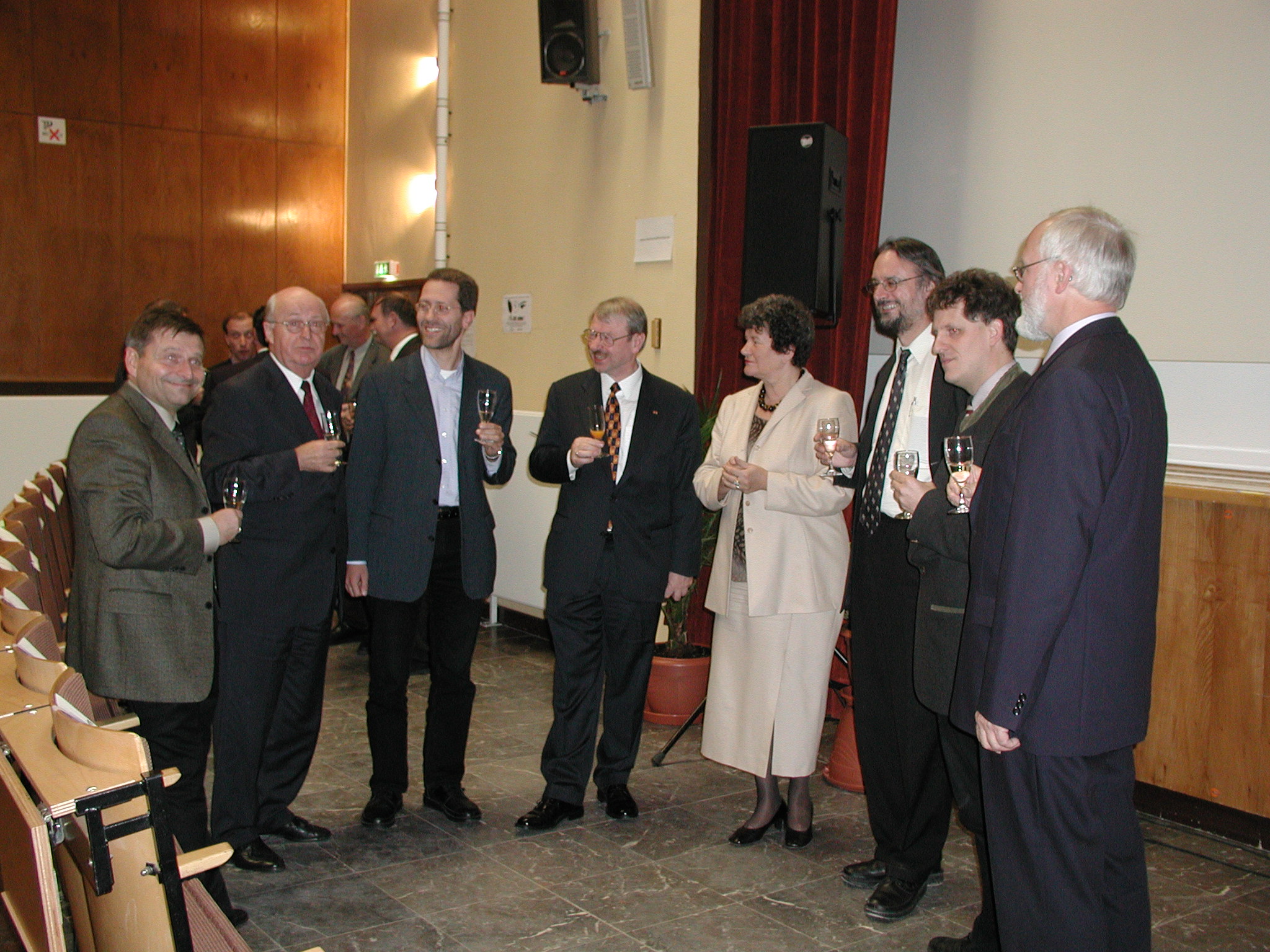 Eröffnungsfeier der Fraunhofer-Arbeitsgruppe AEMT im Jahr 2000.