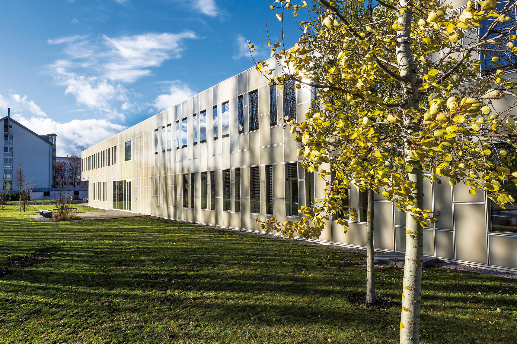 Fraunhofer IDMT in Ilmenau im Fruehling